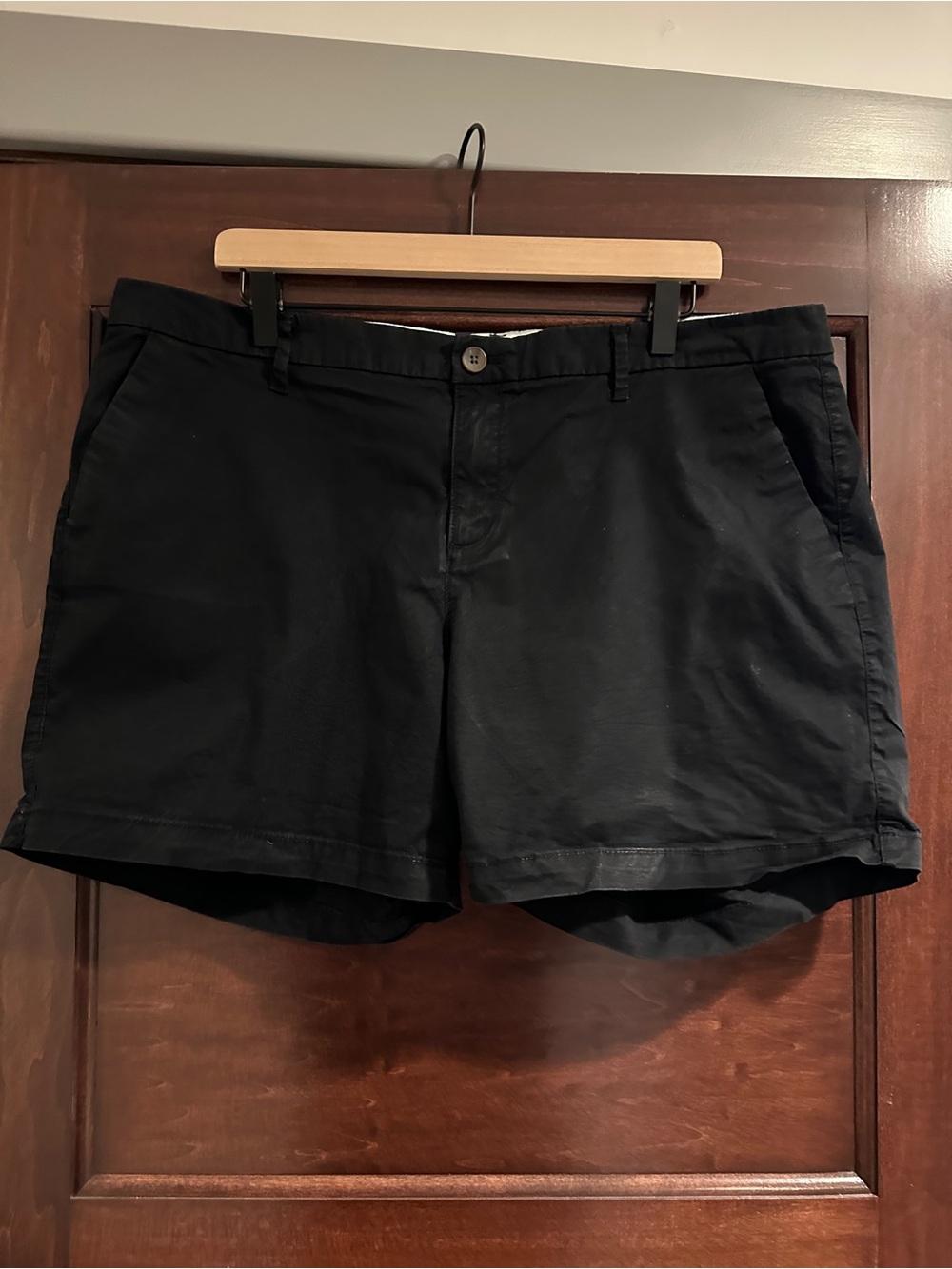Old Navy Black Women's Chino Shorts